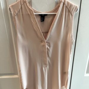 Women’s Sleeveless Blouse